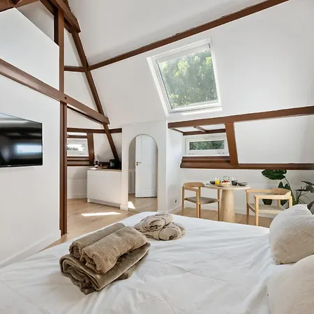 De Hill Bed & Breakfast 3*